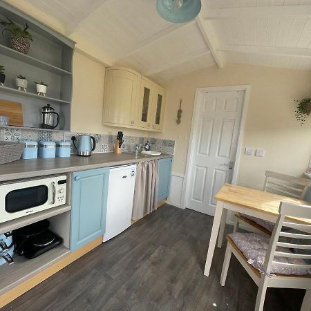 Kevara Shepherds Hut Finstown Buitenkant foto